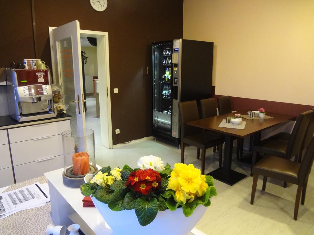 Hotel Amy Ratyzbona Zewnętrze zdjęcie