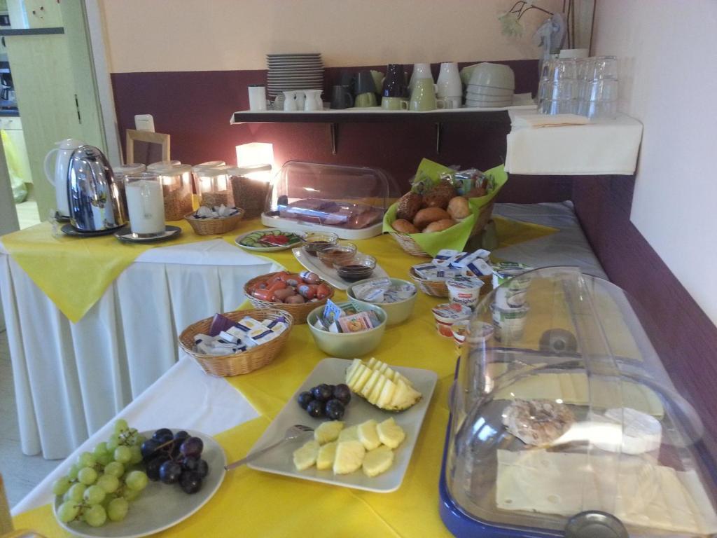 Hotel Amy Ratyzbona Zewnętrze zdjęcie