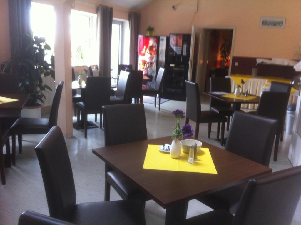 Hotel Amy Ratyzbona Zewnętrze zdjęcie
