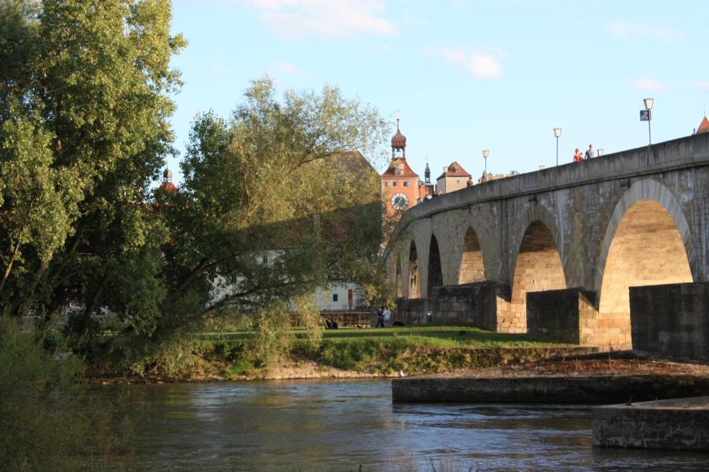 Hotel Amy Ratyzbona Zewnętrze zdjęcie