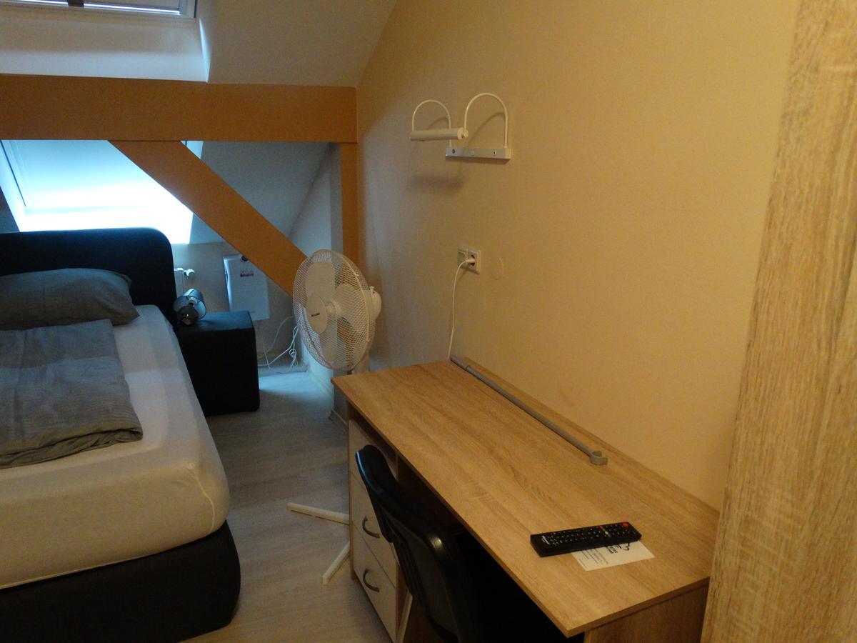 Hotel Amy Ratyzbona Zewnętrze zdjęcie